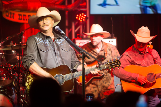 Alan Jackson at Giant Center